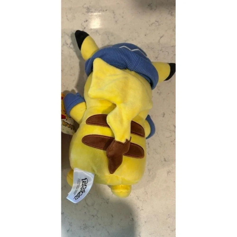 NWT Pokemon Plush Stuffed Animal Holiday 2024‎ PIKACHU Jazwares Nintendo